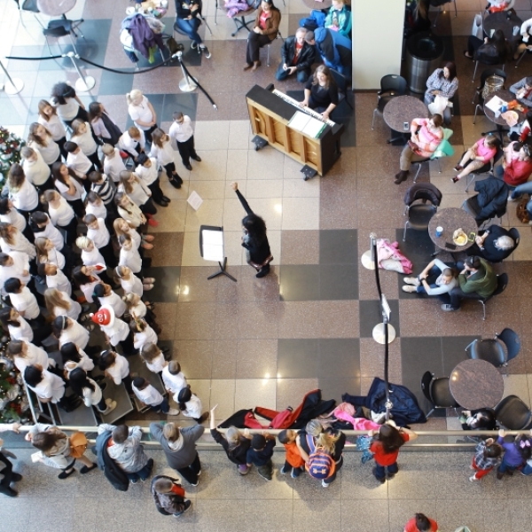 kids singing